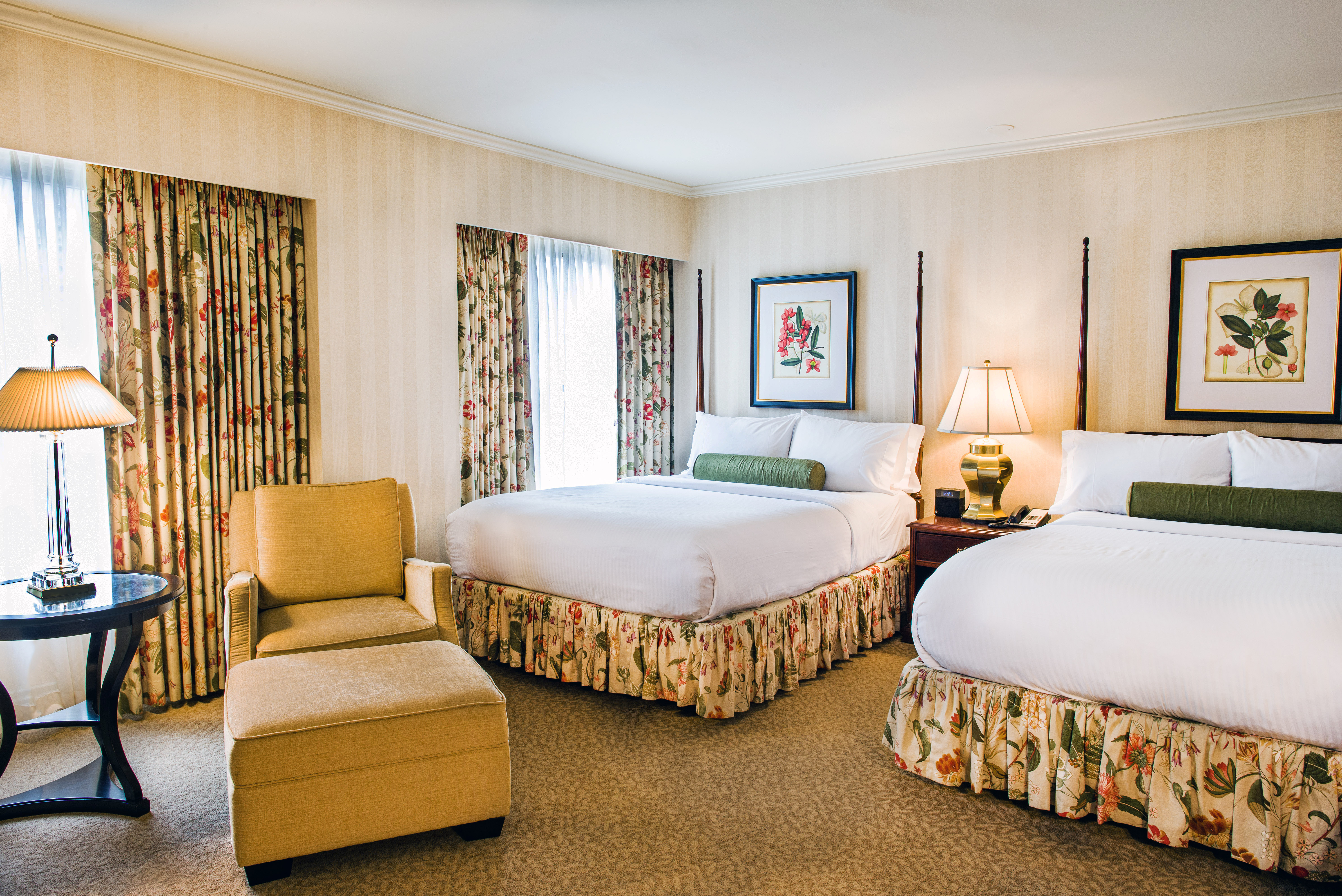 Mayflower Park Hotel — photo