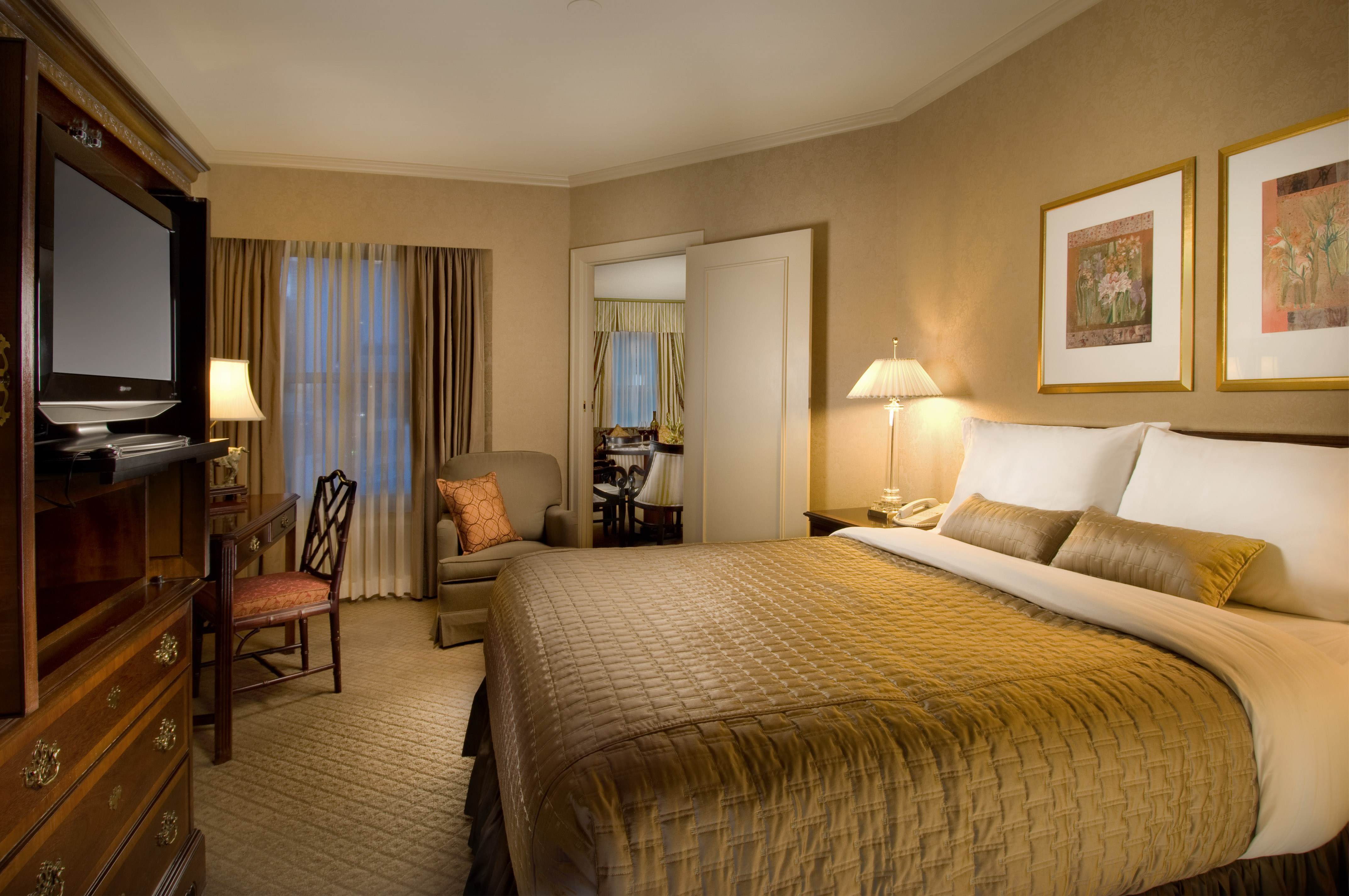 Mayflower Park Hotel — photo
