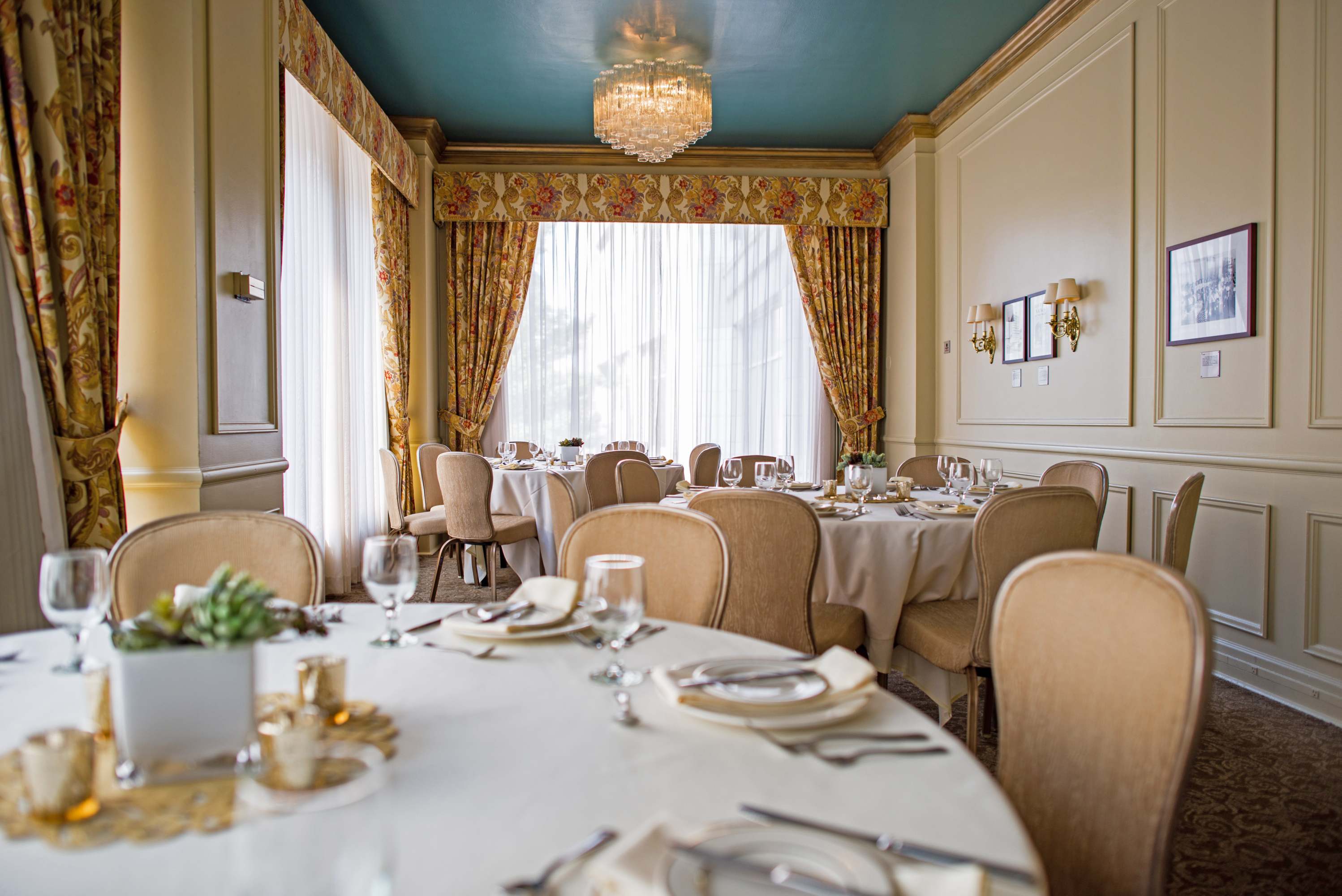 Mayflower Park Hotel — photo