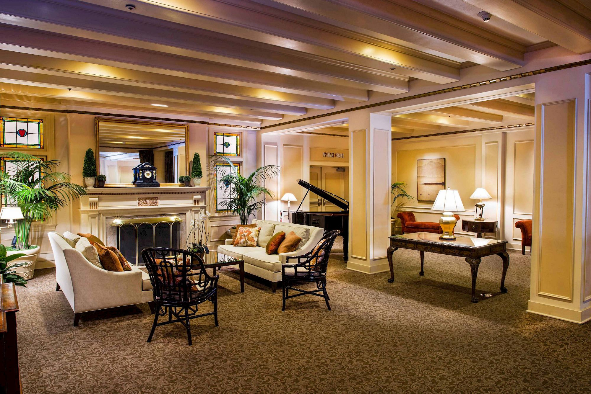 Mayflower Park Hotel — photo